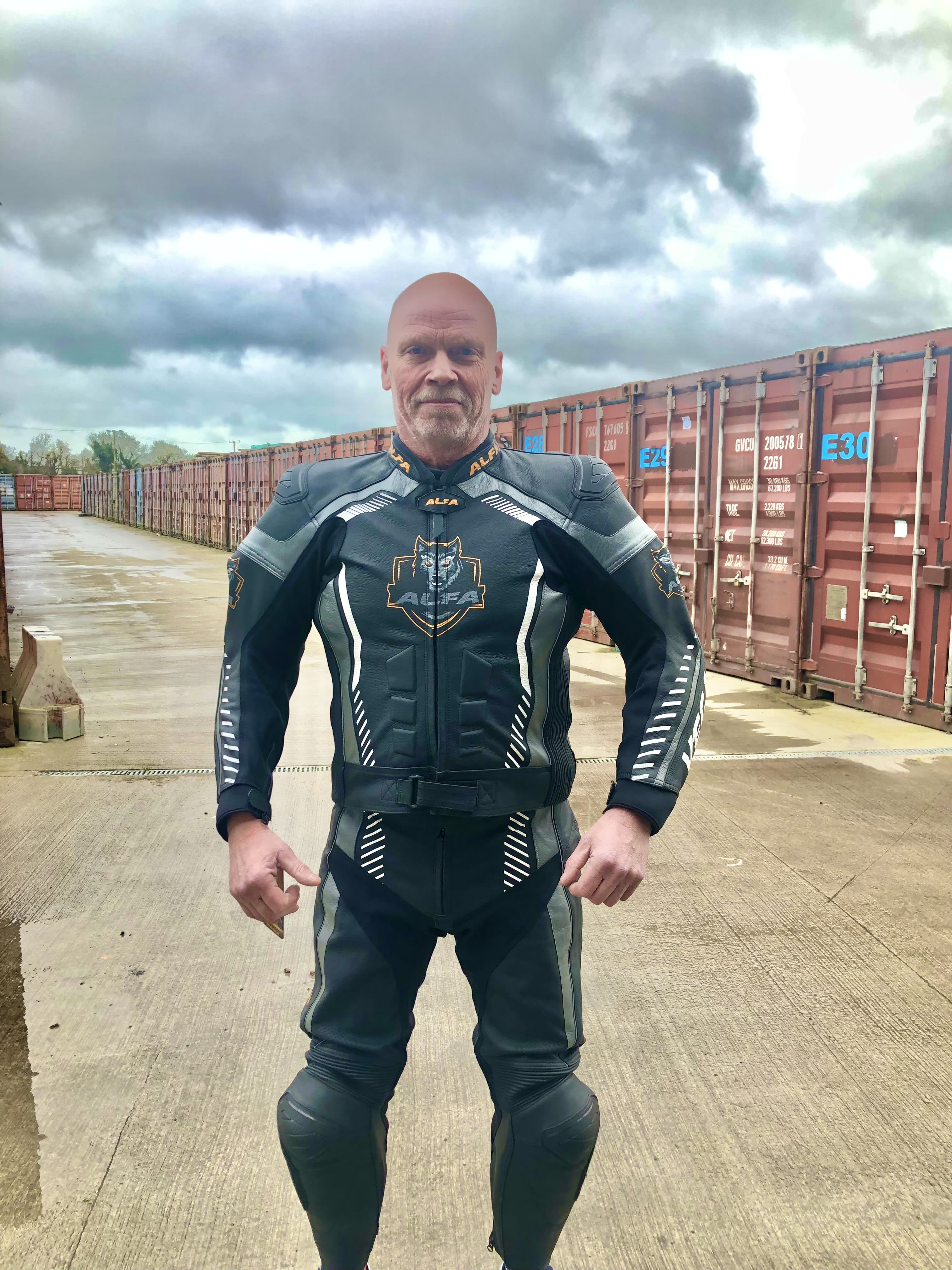 Motorcycle Racing Leather Suit - Black Cowhide, CE Armor, 360 Zipper, YKK Zippers (Size Medium)